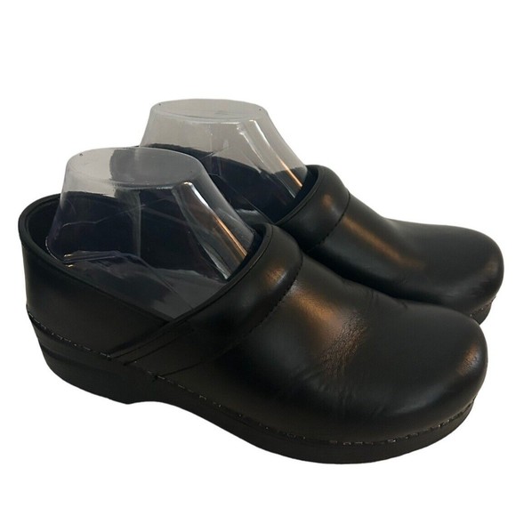 DANSKO PROFESSIONAL BLACK OIL LEATHER SLIP ON STAPLED CLOGS 9M 39 206020202 - Picture 2 of 7